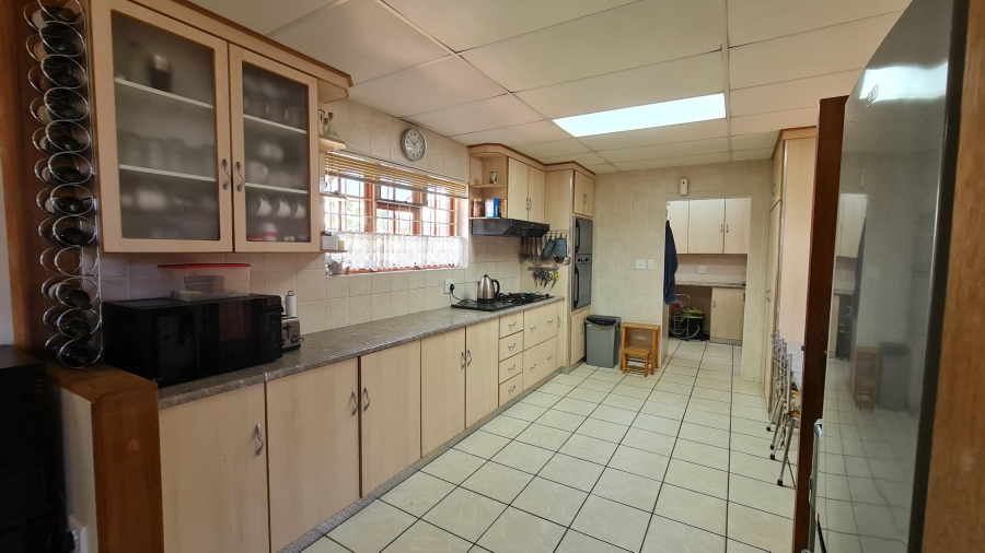 6 Bedroom Property for Sale in Bainsvlei Free State